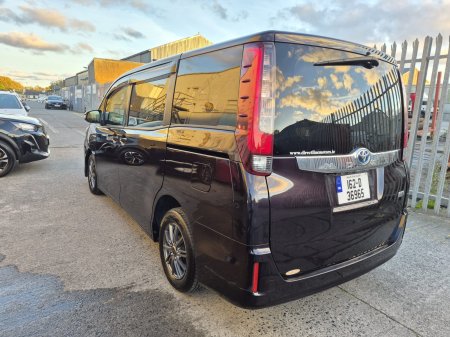 2016 Toyota Noah - photo 6
