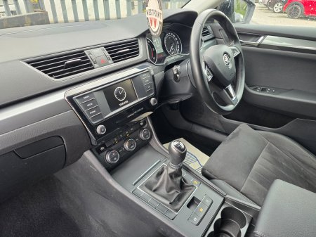 2016 Skoda Superb - photo 17
