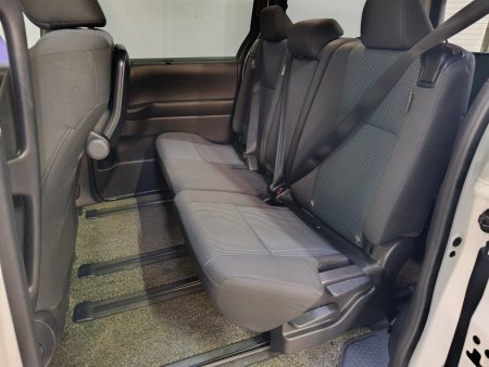 2022 Toyota Noah - photo 13