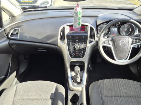 2010 Opel Astra - photo 19