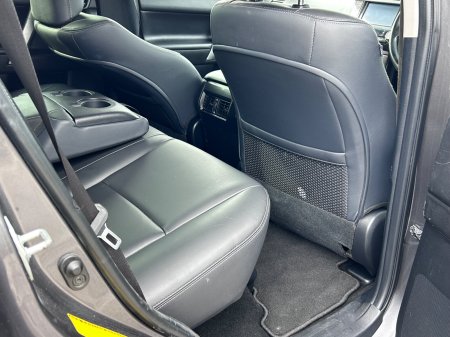 2016 Toyota Land Cruiser - photo 16