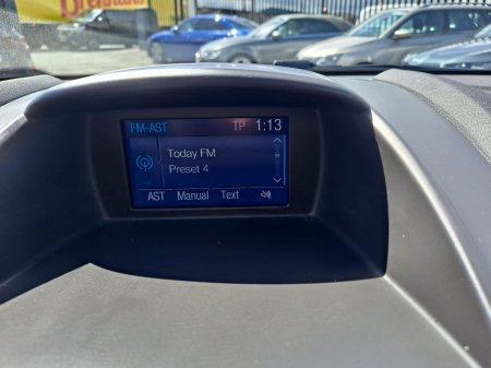 2017 Ford Fiesta - photo 27