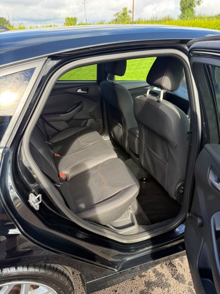 2017 Ford Focus - photo 10
