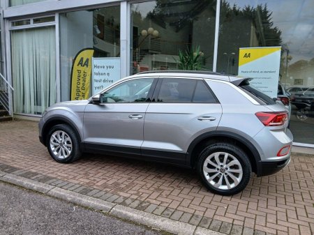 2024 Volkswagen T-Roc - photo 8