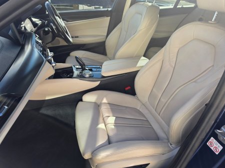 2022 BMW 5-Series - photo 18