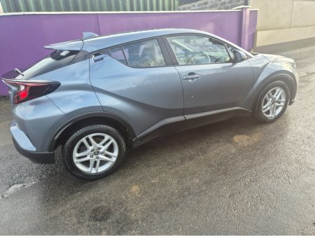 2023 Toyota C-HR - photo 5