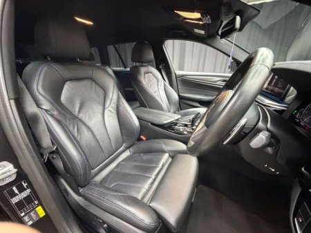 2022 BMW 5-Series - photo 21