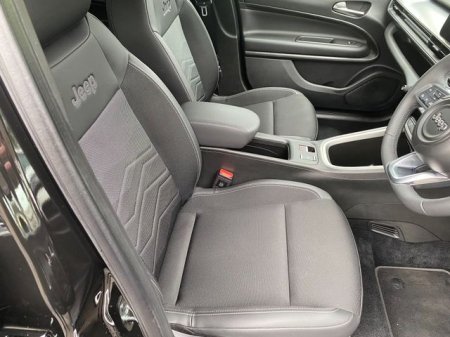 2025 Jeep Avenger - photo 22