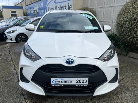 2023 Toyota Yaris - photo 2