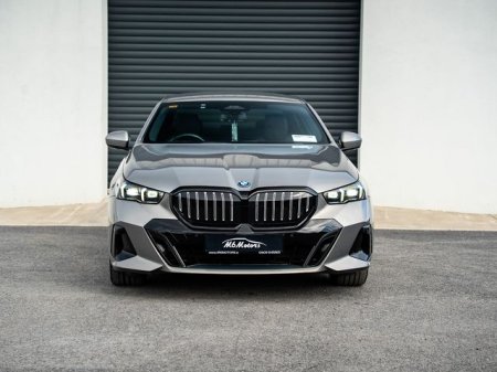 2024 BMW 5-Series - photo 3