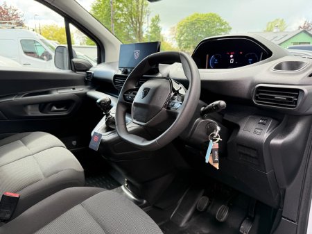2024 Peugeot Partner - photo 7