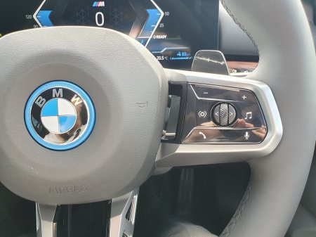 2026 BMW 5-Series - photo 17