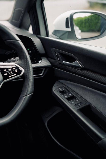 2024 Volkswagen Golf - photo 11