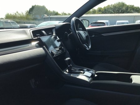 2018 Honda Civic - photo 2