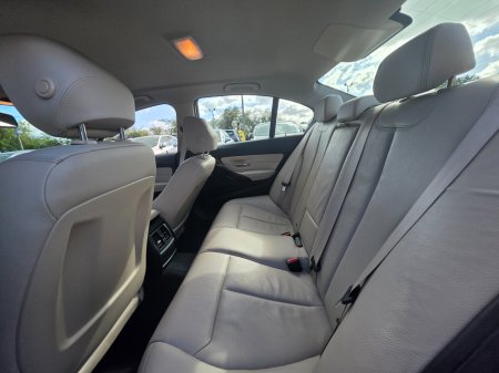 2017 BMW 3-Series - photo 29