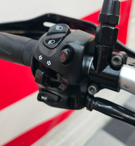 2009 YAMAHA XT - photo 15