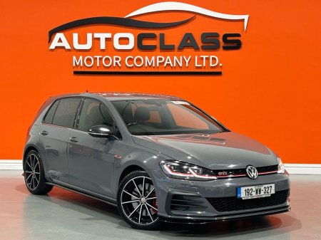 2019 Volkswagen Golf - photo 2