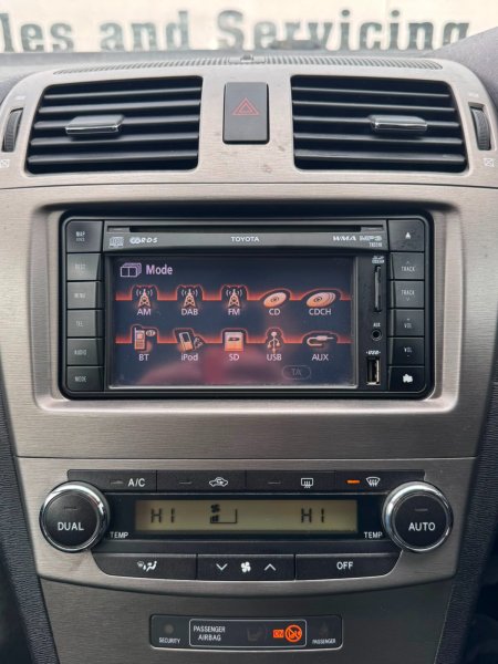 2011 Toyota Avensis - photo 23
