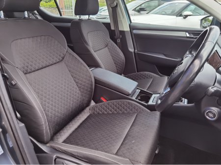 2020 Skoda Superb - photo 7
