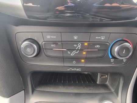 2015 Ford Focus - photo 24