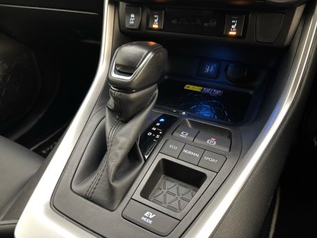 2025 Toyota RAV4 - photo 15