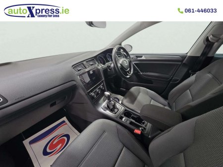 2018 Volkswagen Golf - photo 2