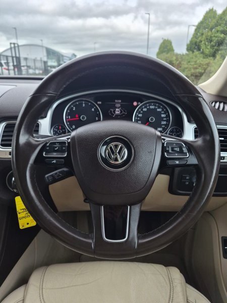 2016 Volkswagen Touareg - photo 36