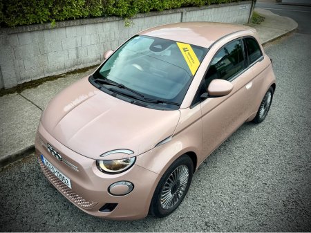 2025 Fiat 500e - photo 10