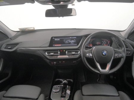 2023 BMW 1-Series - photo 4