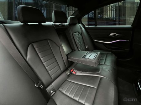 2022 BMW 3-Series - photo 16