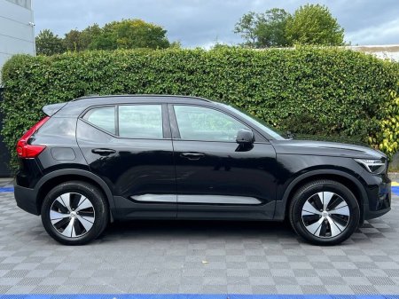 2023 Volvo XC40 - photo 2