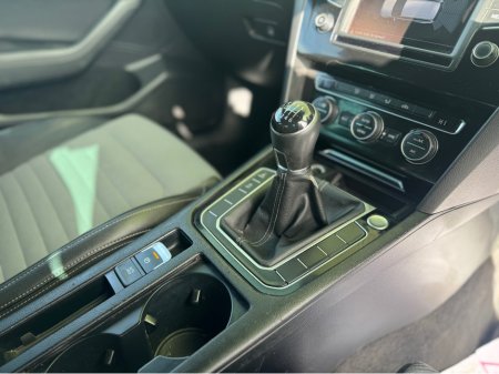 2015 Volkswagen Passat - photo 17