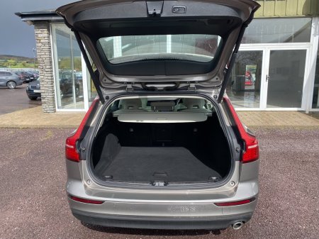 2019 Volvo V60 - photo 7