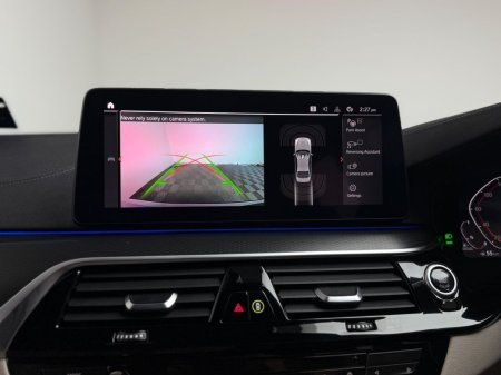 2022 BMW 5-Series - photo 16