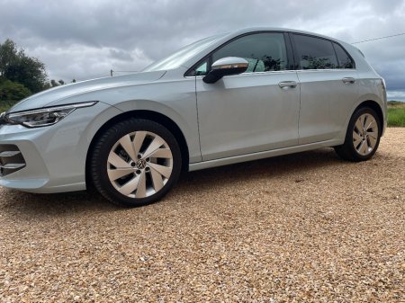 2025 Volkswagen Golf - photo 5