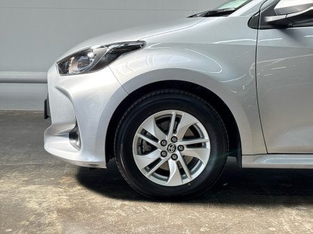 2024 Toyota Yaris - photo 19