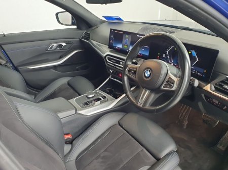 2023 BMW 3-Series - photo 11