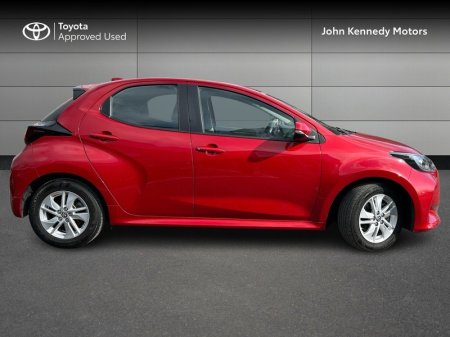 2023 Toyota Yaris - photo 3