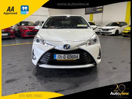 2017 Toyota Vitz - photo 3
