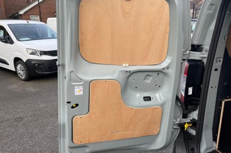 2024 Ford Transit Courier - photo 16