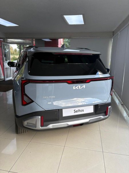 2027 Kia Seltos - photo 4