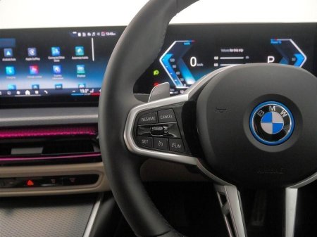 2025 BMW 3-Series - photo 16