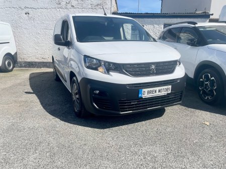 2022 Peugeot Partner