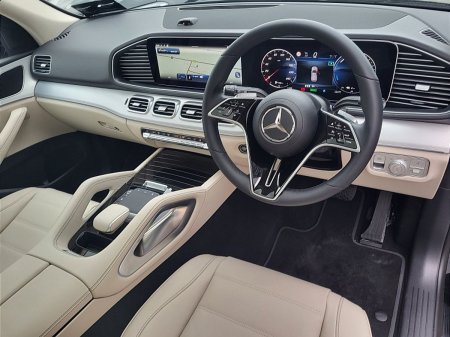 2027 Mercedes-Benz GLE - photo 2
