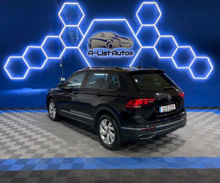 2023 Volkswagen Tiguan - photo 8