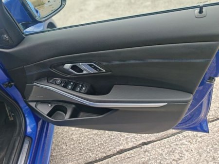 2023 BMW 3-Series - photo 13