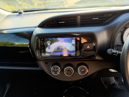 2019 Toyota Vitz - photo 7