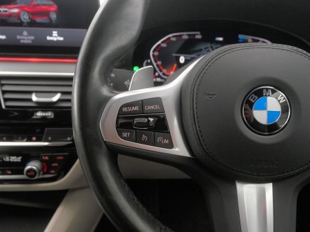 2024 BMW 5-Series - photo 17