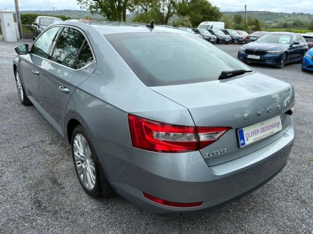 2021 Skoda Superb - photo 3