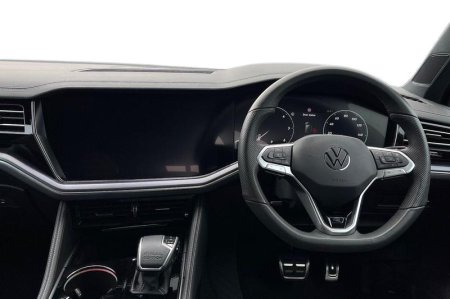 2026 Volkswagen Touareg - photo 11